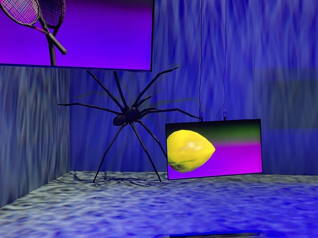 Zkouška projekcí pro operu Jeníček a Mařenka (Engelbert Humperdinck, Adelheid Wette, Jacob Grimm, Wilhelm Grimm, Eva Bezděková: Jeníček a Mařenka, režie Eliška Říhová, premiéra 17. ledna 2025 v Moravském divadle Olomouc). Foto Dragan Stojčevski