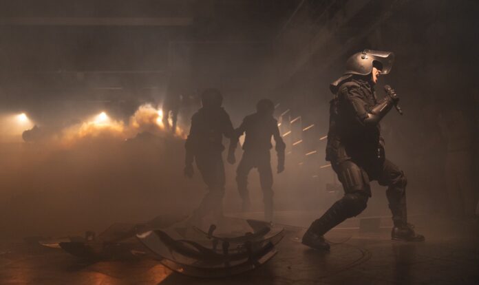 Direct Action Theatre – Kolektiv: Pomáhat a chránit. Foto MF Divadlo