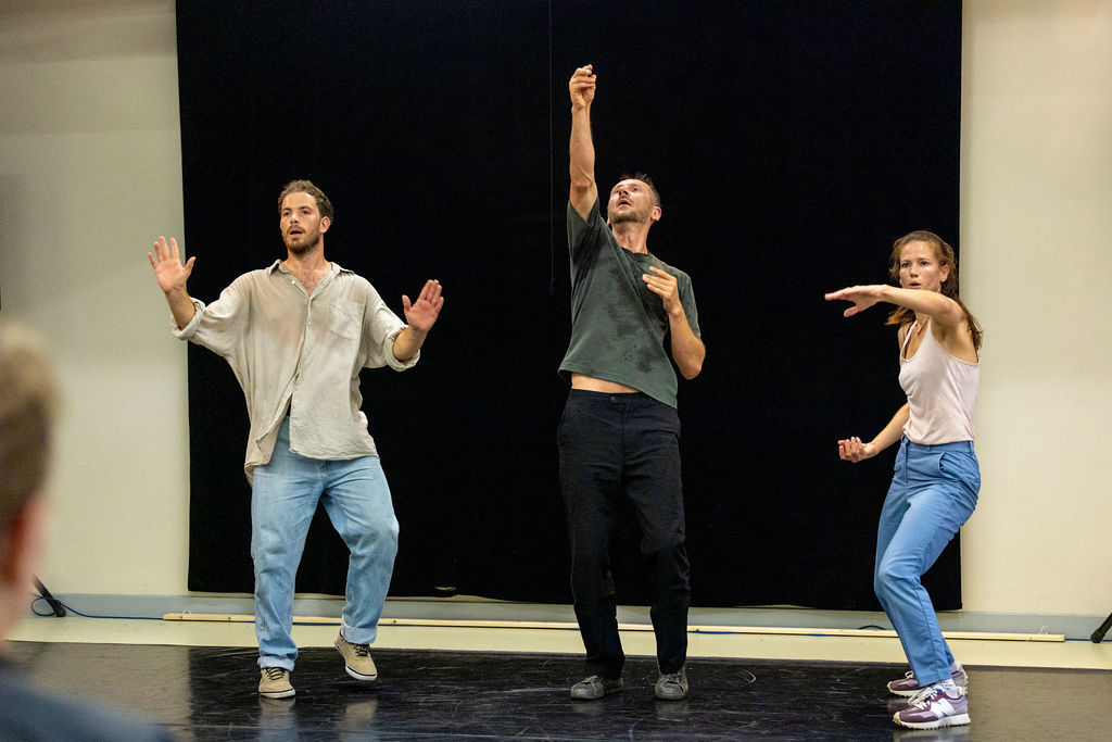 What The Folk? (work in progress). Zleva Andrej Štepita, Daniel Raček a Soňa Ferienčíková. Foto Kristina Zejkanová