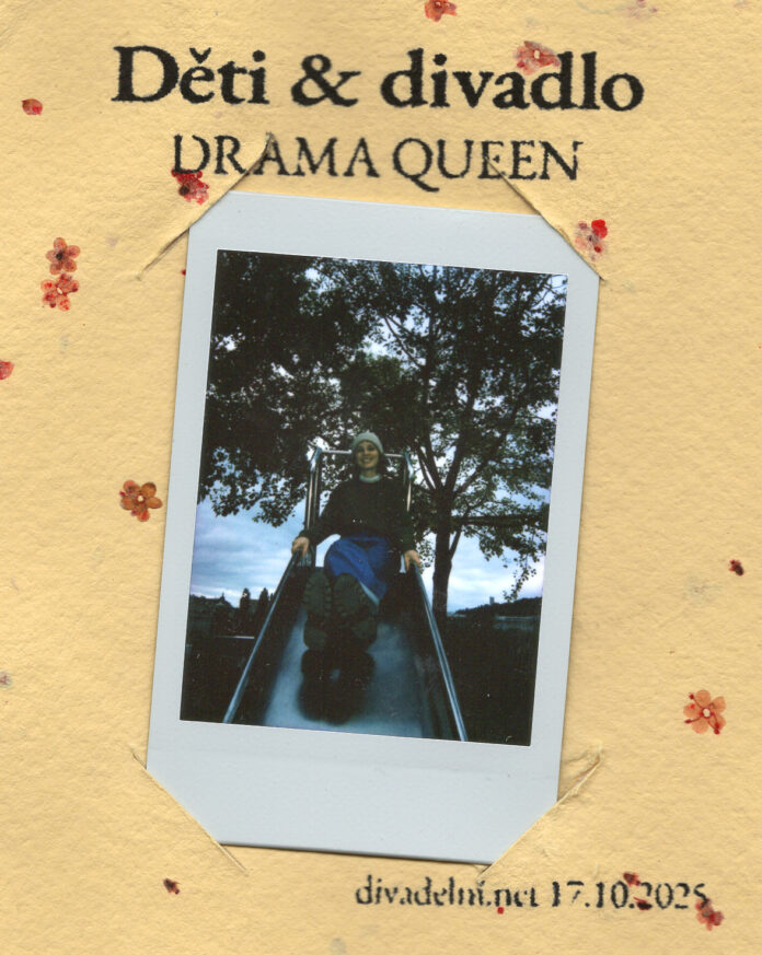 Druhá epizoda podcastu Drama Queen: Děti & divadlo. Autor grafiky: Dominik Migač