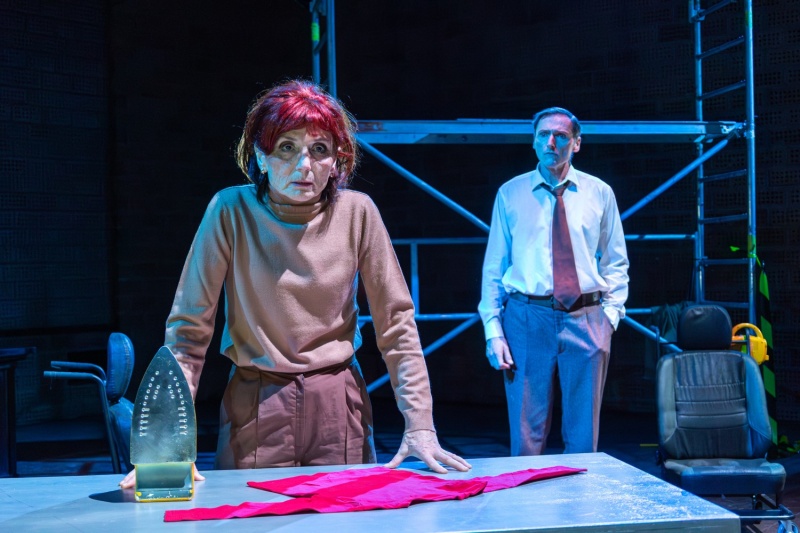 Štěpánka Prýmková a Martin Stránský v rolích rodičů. Foto Veronika Pávová