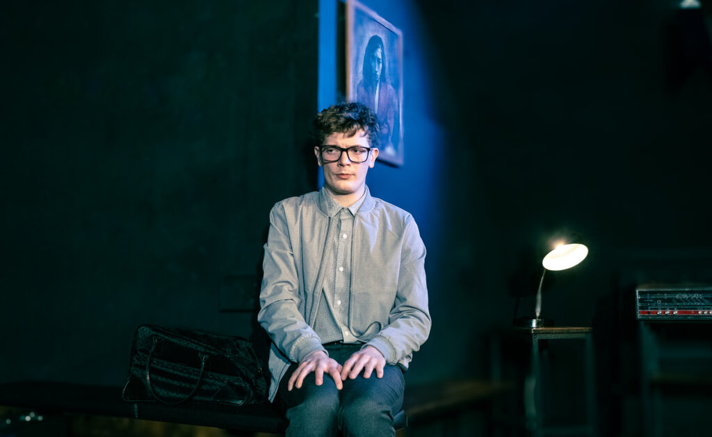 Petr Uhlík jako Edward Ridgeway. Foto Jan Malíř