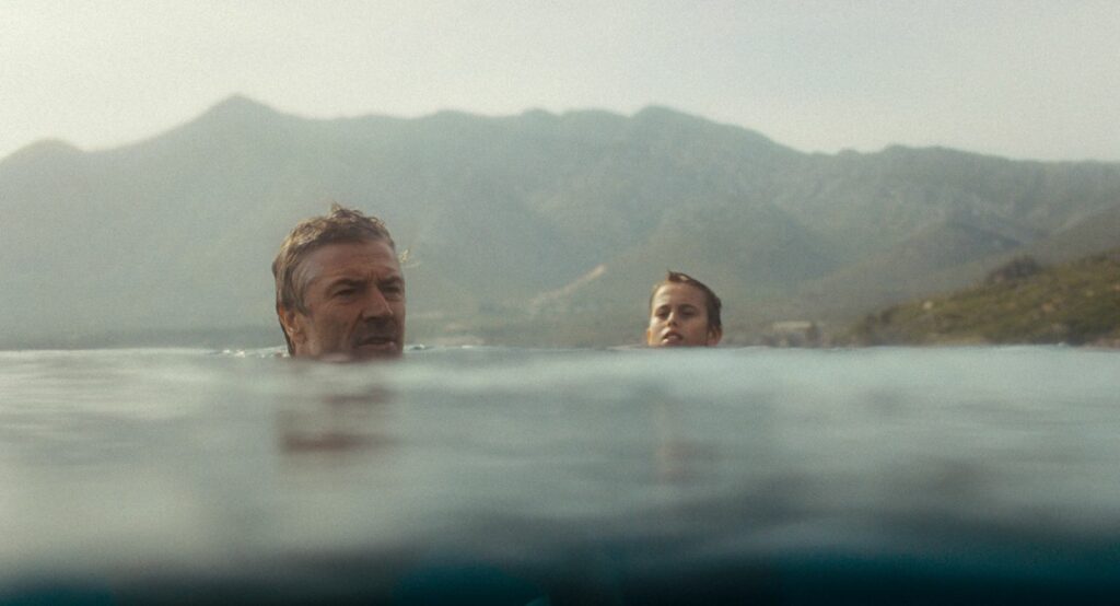 Barry Ward a Antonín Chmela ve filmu Nevděčné bytosti. Foto © Cinemart